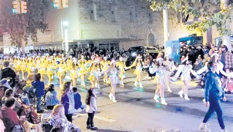 Disfrutan cientos el Desfile Navideño Periódico Zócalo Noticias