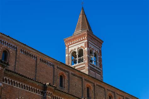 La Chiesa E Il Chiostro Del Complesso Di San Pietro Martire Antica