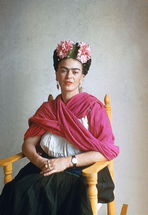 23 Beautiful Color Photos Of Frida Kahlo From Between The 1930s And