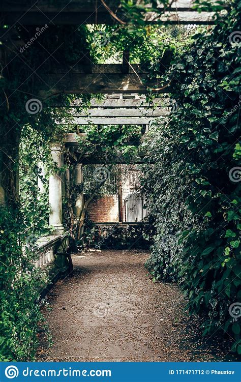 Pergola In The Hill Garden Tussen Hampstead En Golders Green Londen