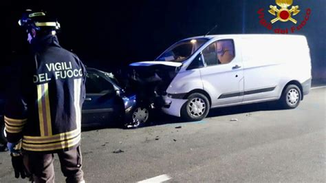 Pontenure Incidente Stradale Muore Donna Enne