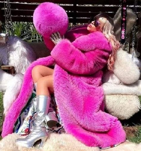 Pin By Furnatic On My Fur Ladies 9 Pink Fur Fox Fur Coat Pink Faux Fur Coat