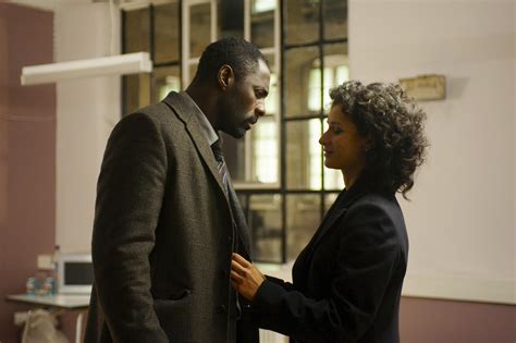 Photo De Indira Varma Luther Photo Indira Varma Idris Elba Photo