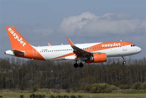 G UZHS Easyjet Airbus A320 251N At Edinburgh Turnhouse Air Flickr