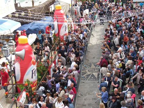 Fal Sulla Spiaggia E Quintali Di Frittura Torna La Sagra Del Pesce