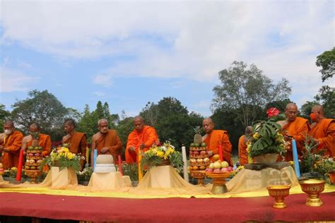 Ratusan Umat Buddha Dan Bhikkhu Sangha Dari Negara Jalani Santutthi