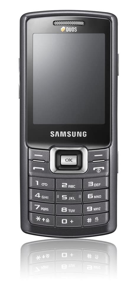 Samsung C5212 dual-SIM bargain cellphone hits Russia - SlashGear