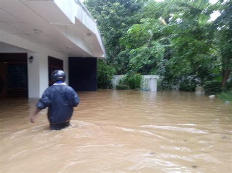 Warning Major Flood Situation Expected In Ratnapura 2 Deaths