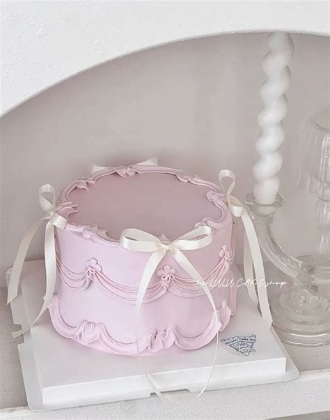 Xiaohongshu Pink White Coquette Aesthetic Bow Ribbon Cake Decor Inspo Idea Inspiration Cake De