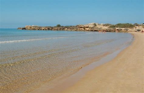 Violenza Nel Salento Si Allontana In Spiaggia Con Bambina Di Anni