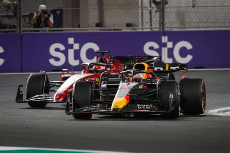 Le Dépassement Décisif De Max Verstappen Sur Charles Leclerc à La Fin