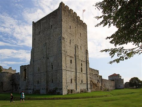 Portchester Castle The Norman Keep 2 © Mike Searle Cc By Sa20