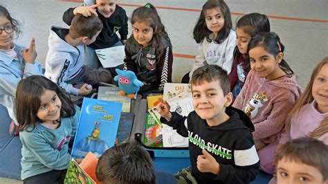 Bücherkoffer in Garbsen Julia Willie Hamburg besucht Grundschule