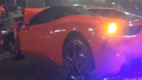 Ferrari Italia Merah Hantam Kendaraan Di Senayan Harga Tembus Rp