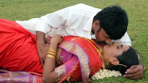 Divya Nagesh Kollywood Actress MSS1 7 Hot Saree Stills Starcelebblog
