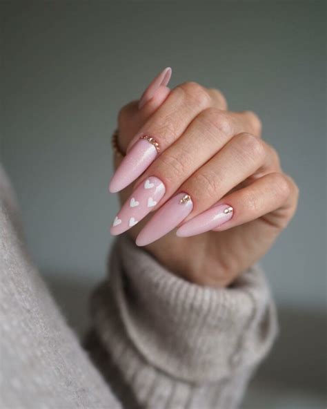 50 Gorgeous Wedding Guest Nails We Absolutely Adore