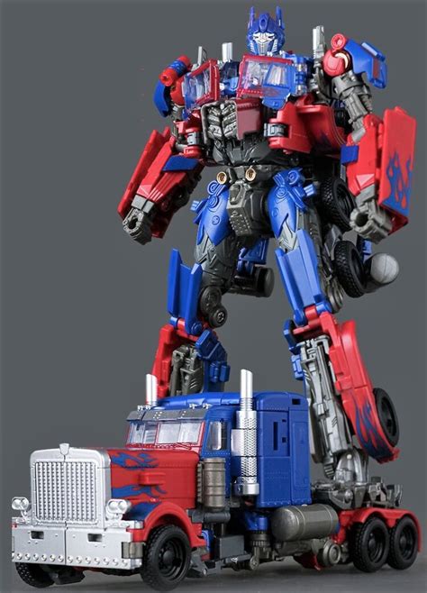 Купить Робот трансформер Оптимус Прайм 17 5 см из кинофильма Трансформеры Optimus Prime Tw