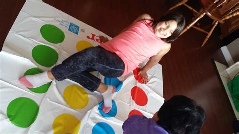 Twister original mat | MomMomOnTheGo