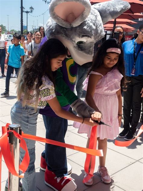 Chuck E Cheese Abre Su Primera Sucursal En Surinam Far Ndula Magazine