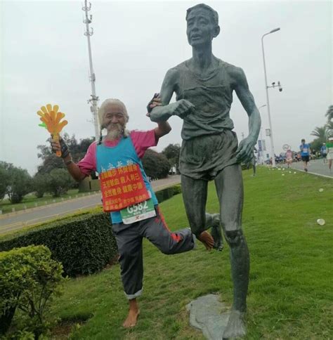 This marathoner just completed his 237th barefoot marathon - Running ...