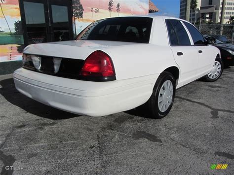 2007 Vibrant White Ford Crown Victoria Police Interceptor 125156237 Photo 8