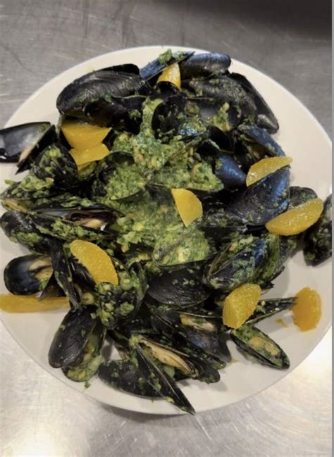 Steamed Mussels A Heart Healthy Recipe From Half Moon Restaurant