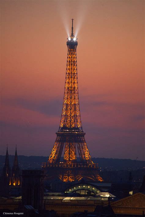 Sunset On The Eiffel Tower Eiffel Tower Tower Eiffel