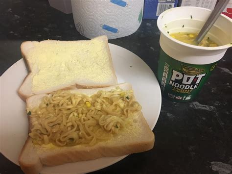 Man Divides Internet With Pot Noodle Sandwich So Would You Try It