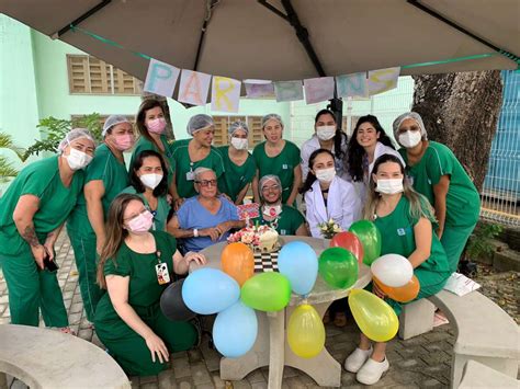 A Es De Humaniza O Realizam Desejos Simples De Pacientes Internados