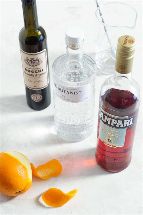 5 Minute Classic Negroni Recipe - Cup of Zest