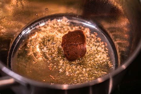 Miso Ramen Suppe mit knusprigen Schweinebauch Schritt für Schritt