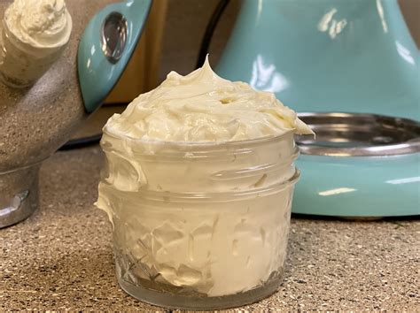 Homemade Whipped Body Butter Non Greasy • The Crunchy Ginger