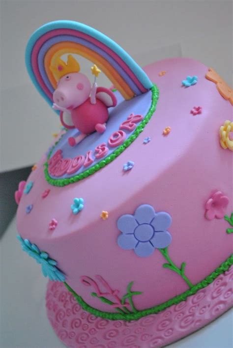 Peppa Pig Garden Rainbow Cake With Hand Made Topper Tortas Peppa Pig