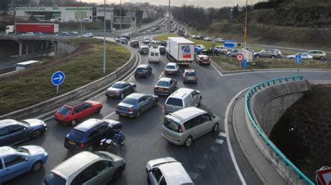 Rh Ne De Nouveaux Panneaux Pour La Circulation Inter Files Des Deux Roues