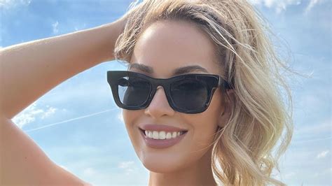 ‘worlds Strongest Zipper Paige Spiranac Sends Fans Wild With Busty Display In Very Low Cut