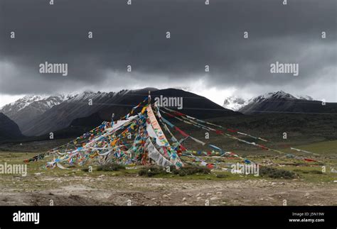 Am Friendship Highwaytibet Stock Photo Alamy