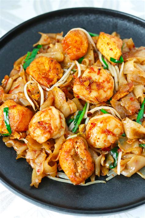 Char Kway Teow Malaysian Flat Wide Rice Noodles Stir Fry That Spicy