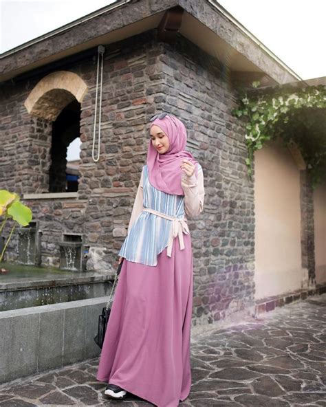 9 Potret Style Cewek Kue Ala Influencer Hijab