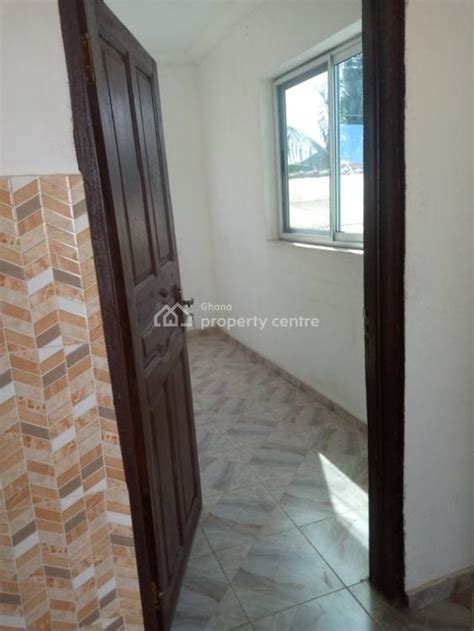 For Rent Single Room Self Contain Tse Addo Roundabout Tse Addo