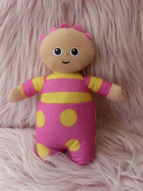 In The Night Garden Upsy Daisy Igglepiggle Makka Pakka Tombliboo Plush