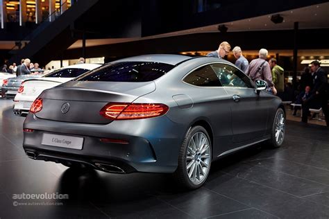 Mercedes-Benz C-Class Coupe and C63 Coupe Bring Sloped Roofline Magic ...