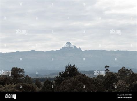 Hotel Fairmont Mount Kenya Safari Club Stock Photo Alamy