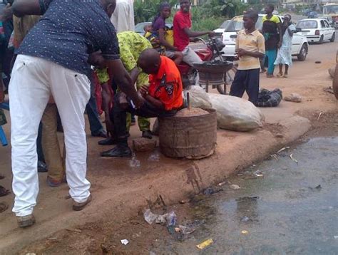 Photo Drunk Police Officer Seen In Ibadan Today