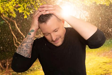 Singer Ty Herndon Comes Out As Gay