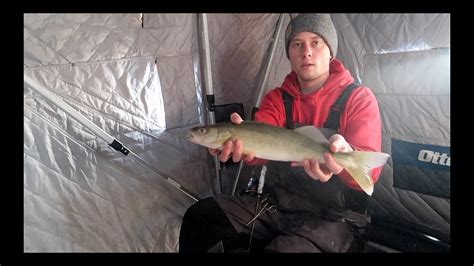 Ice Fishing The Saginaw Bay Limits Of Walleye YouTube