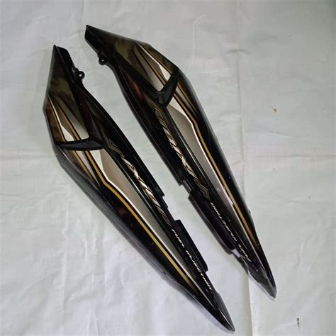 Jual Body Belakang Sayap Kanan Kiri Yamaha Vixion Lama Striping Asli