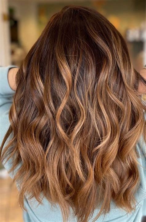 50 Fall Hair Colour Ideas For A Cozy Season Caramel Swirl Delight