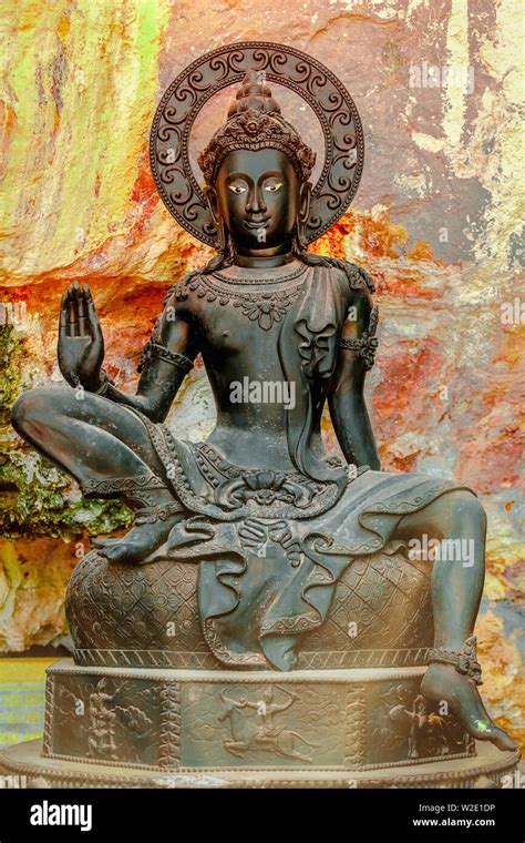 Black Buddha Hi Res Stock Photography And Images Alamy