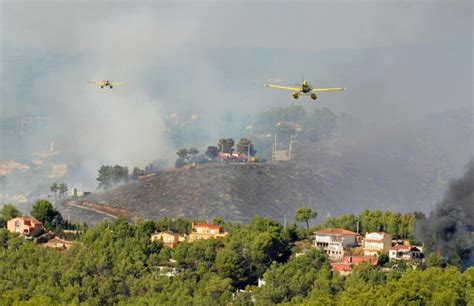 Un Incendio Forestal Obliga A Desalojar A 150 Personas En Olivella