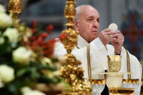 El Papa Francisco Rinde Homenaje A Los Pescadores Que Limpian El Mar